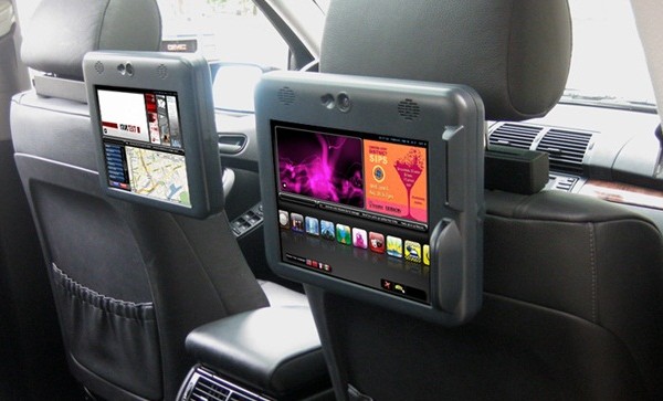 Quảng cáo LCD trên xe taxi