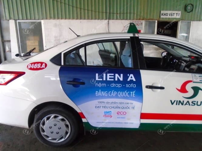 Nệm Liên Á quảng cáo trên xe taxi Vinasun tại TPHCM