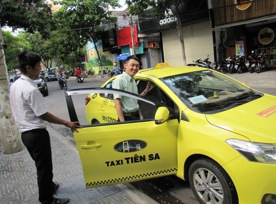 Quảng cáo trên xe taxi Tiên Sa ấn tượng và hiệu quả tại Quảng Bình