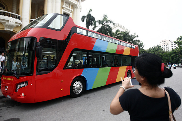 Khám phá chiếc xe buýt 2 tầng độc đáo tại Hà Nội