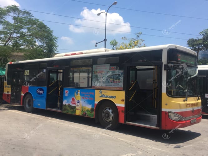 Dầu Gạo Simply quảng cáo trên xe bus tại Hà Nội