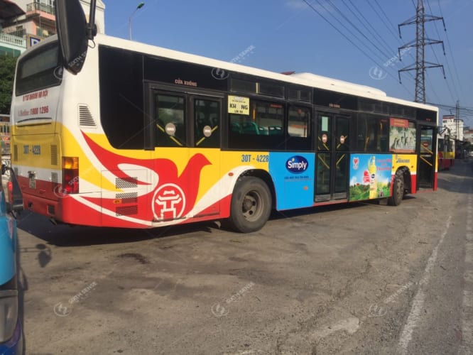 Dầu Gạo Simply quảng cáo trên xe bus tại Hà Nội
