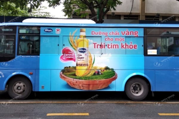 Dầu Gạo nguyên chất Simply quảng cáo trên xe bus TP HCM