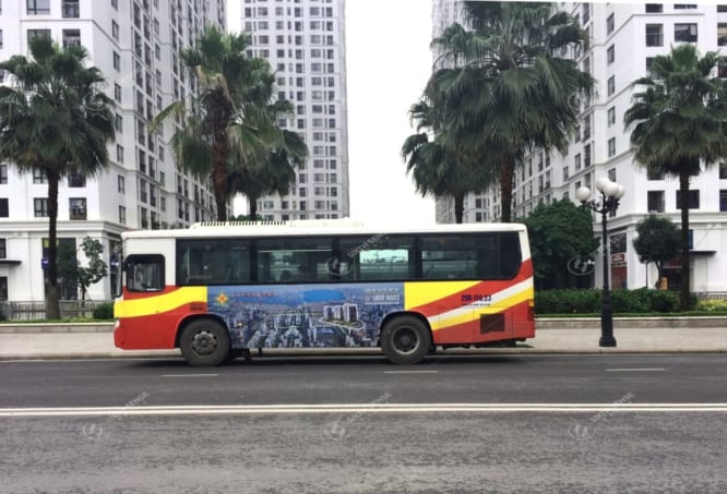Khu đô thị Tây Hồ Tây Starlake quảng cáo trên xe bus Hà Nội