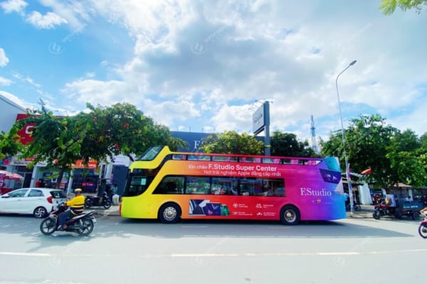 tổ chức Roadshow xe bus 2 tầng khai trương F.Studio Super Center