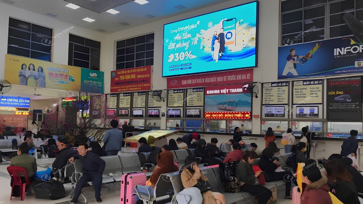 Kích thước và quy mô màn hình LED ảnh hưởng đến chi phí thuê dựa trên diện tích hiển thị, độ phân giải và số lượng vị trí
