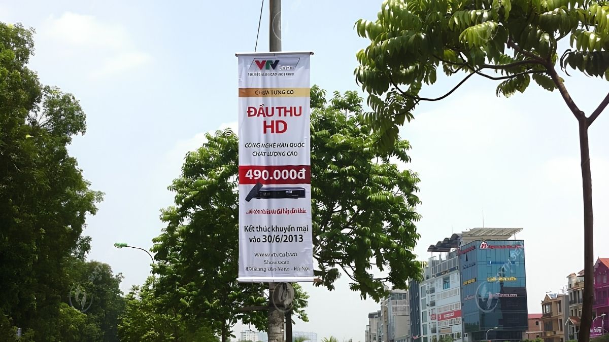 Phướn Quảng Cáo Là Gì? 6 Cách Treo Banner, Phướn, Băng Rôn Hiệu Quả 21 Chiến dịch treo băng rôn K+ đồng bộ, tăng độ phủ và nhận diện thương hiệu tại các tuyến đường. (Nguồn: Dự án SSM)