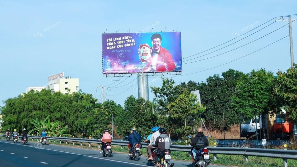 gia thue billboard 13